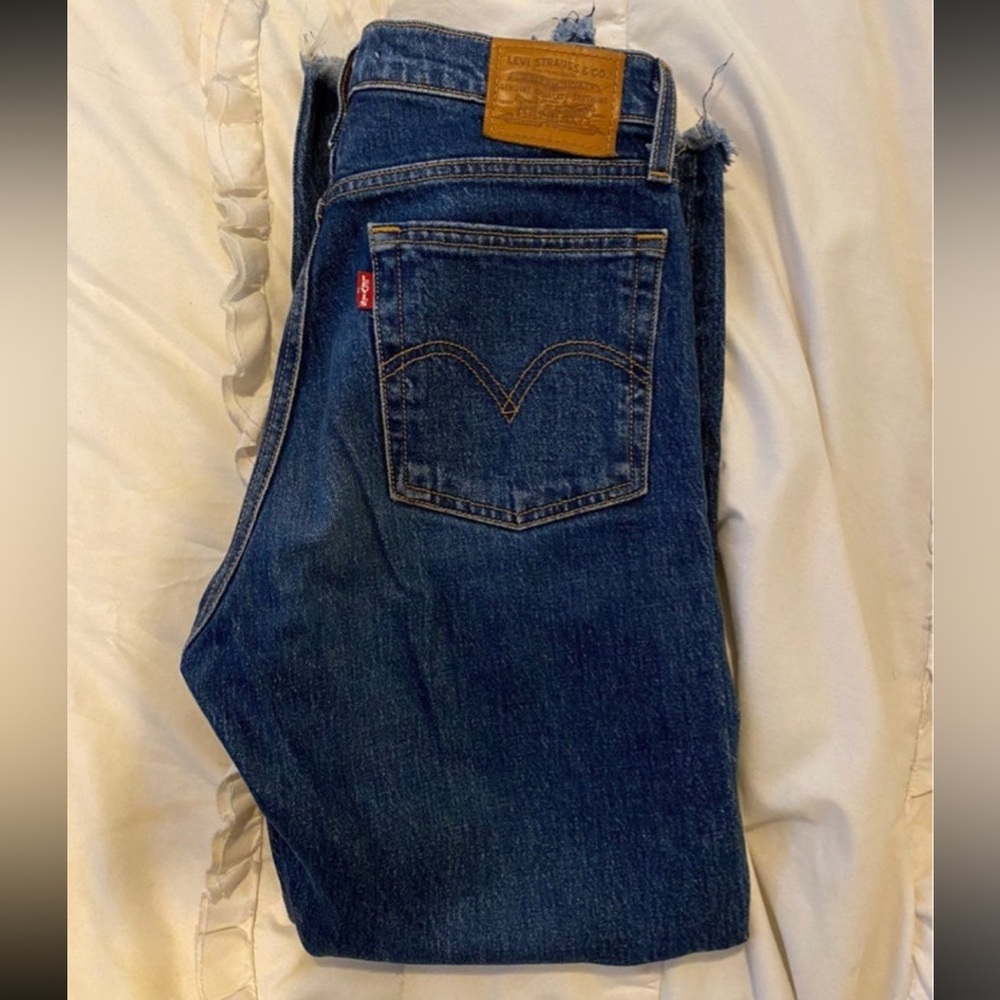 Levi’s wedgie fit jeans